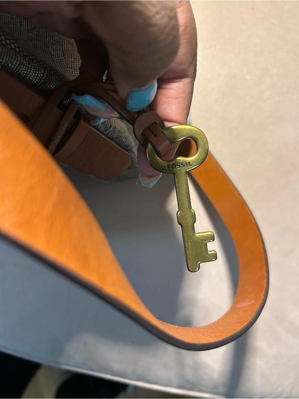 Fossil Harper Leather Flap crossbody - Picture 8 of 8